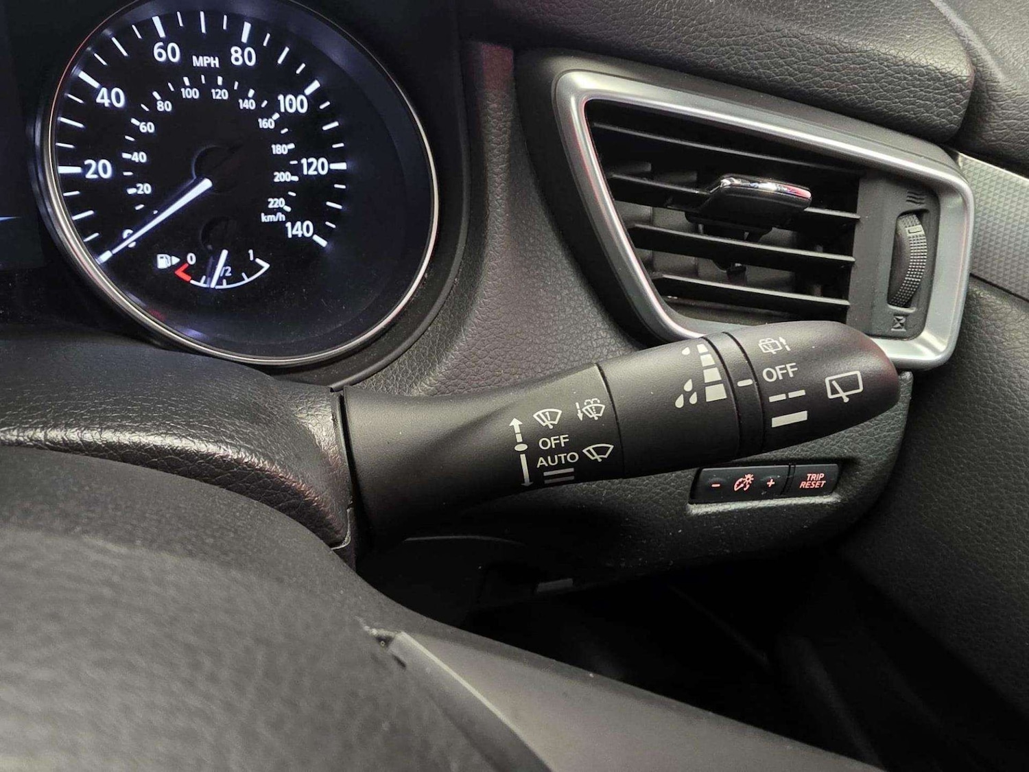 Used Nissan Qashqai 2017 for sale - 77701326: Photo 38