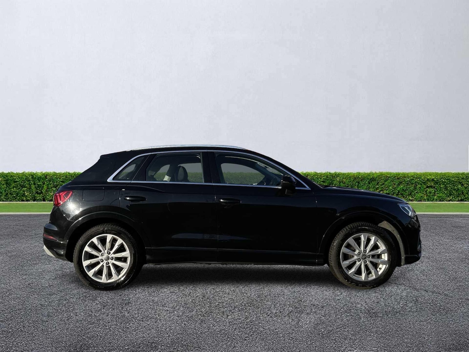 Used Audi Q3 2019 for sale - 77489690: Photo 3