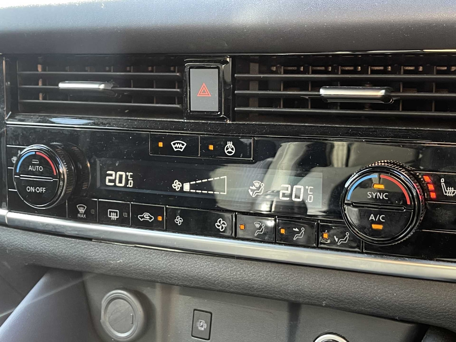 Used Nissan Qashqai 2022 for sale - 76682609: Photo 25