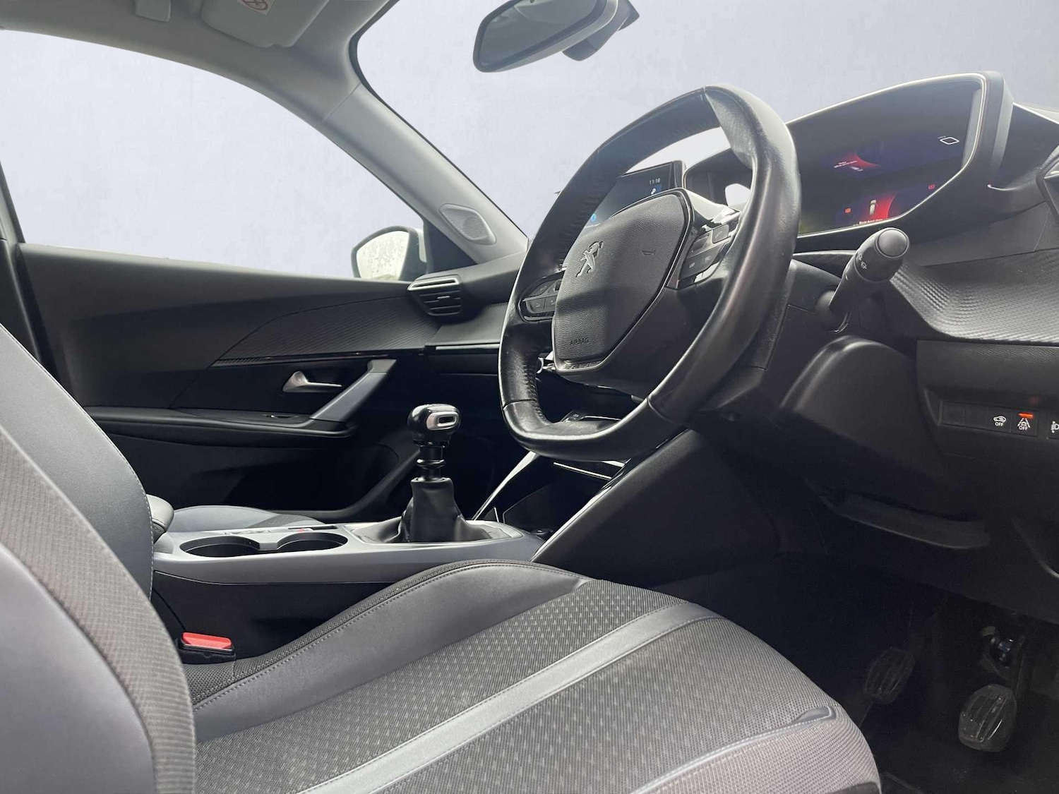 Used Peugeot 2008 2020 for sale - 76986957: Photo 18