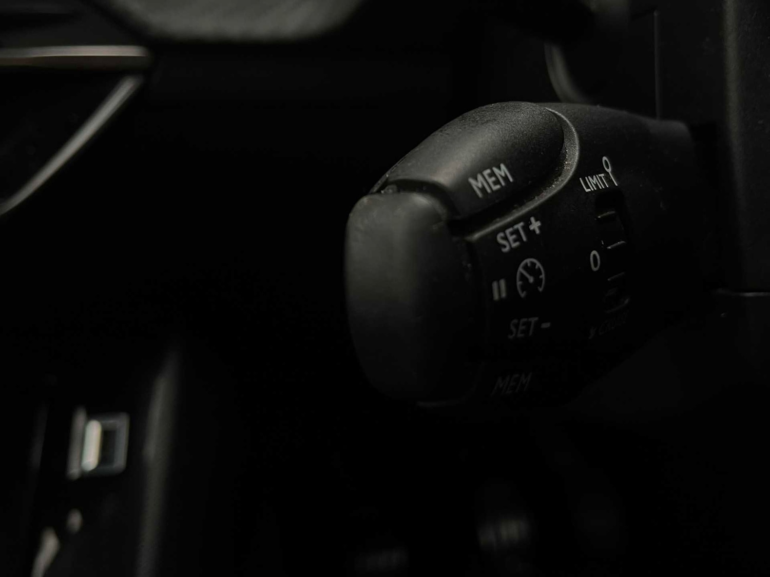 Used Peugeot 2008 2020 for sale - 76986957: Photo 28