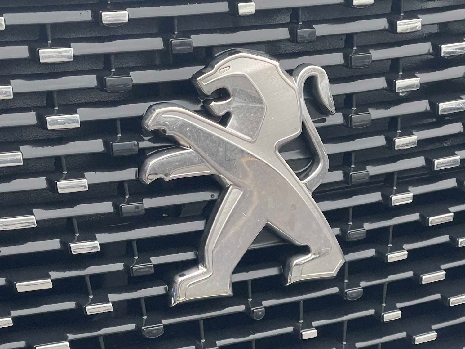 Used Peugeot 2008 2020 for sale - 76986957: Photo 30