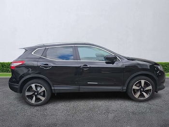 Used Nissan Qashqai 2017 for sale - 78502446: Photo