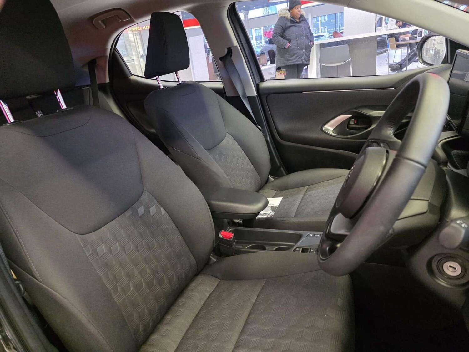 Used Toyota Yaris 2025 for sale - 77759367: Photo 24