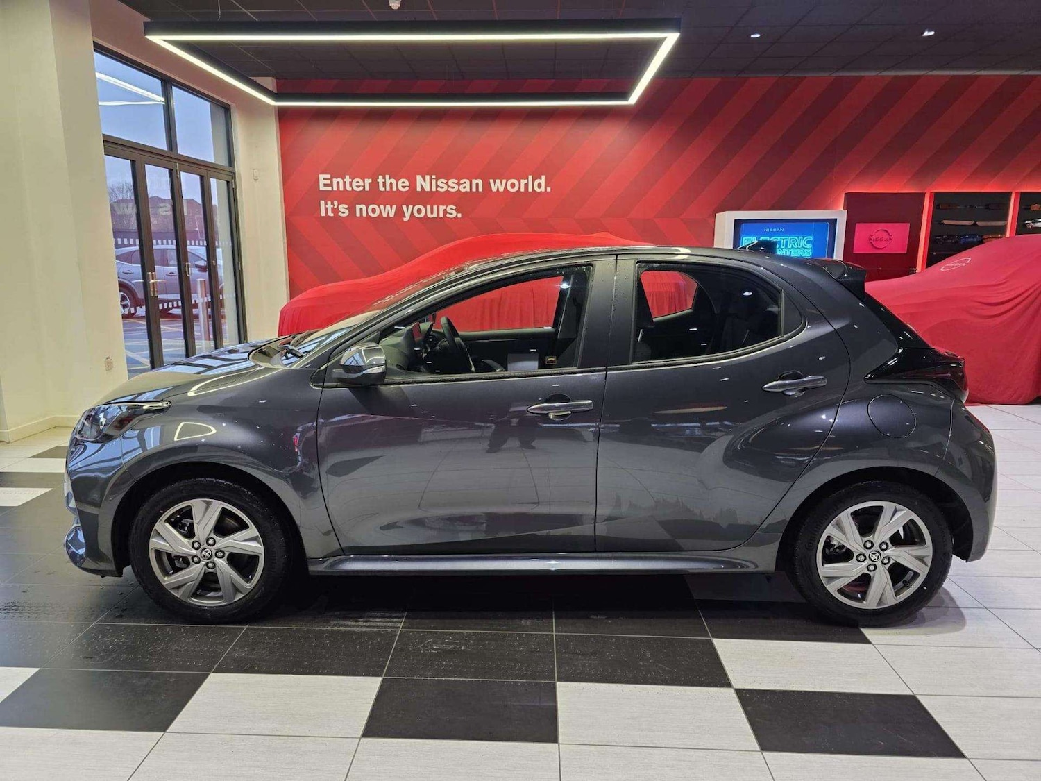 Used Toyota Yaris 2025 for sale - 77759367: Photo 4
