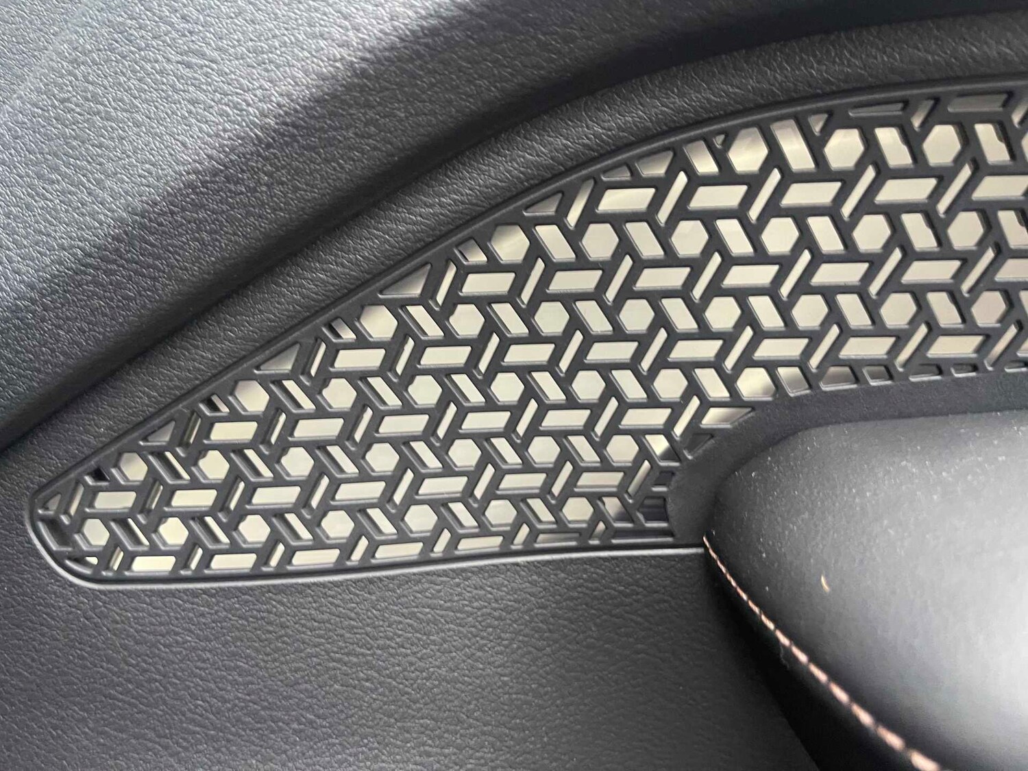 Used Nissan ARIYA 2024 for sale - 76837154: Photo 32