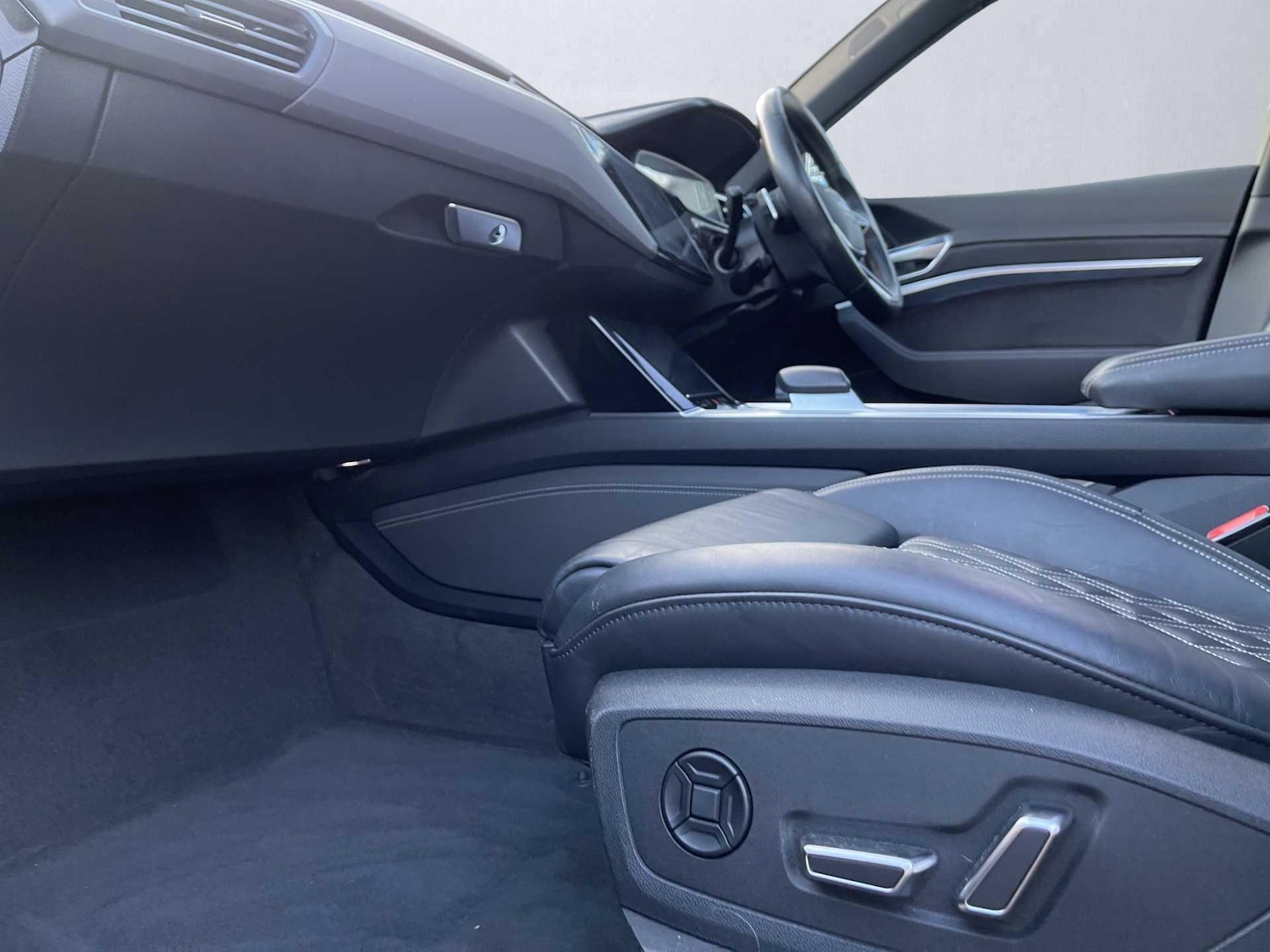 Used Audi e-tron 2022 for sale - 76963502: Photo 19