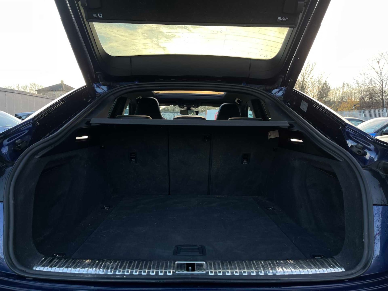 Used Audi e-tron 2022 for sale - 76963502: Photo 36