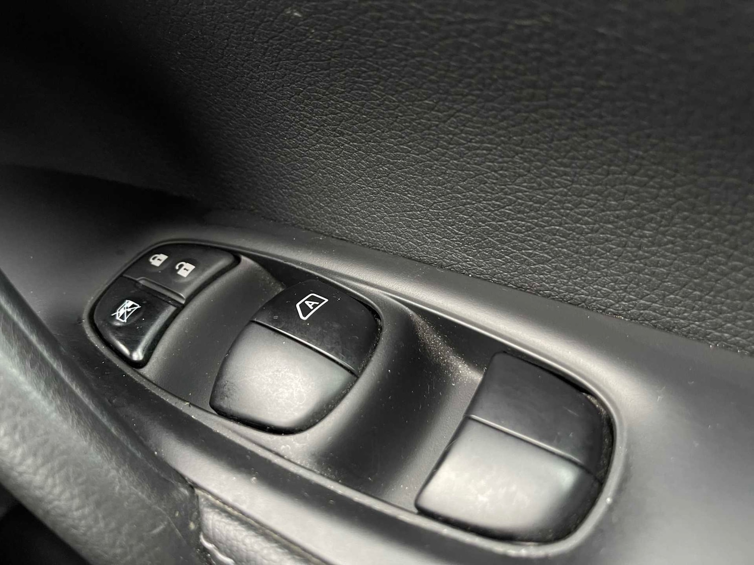 Used Nissan Qashqai 2017 for sale - 76651281: Photo 18