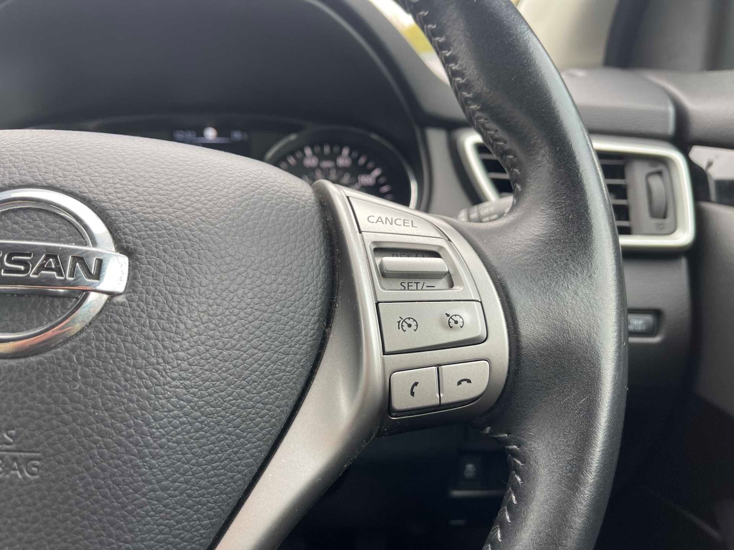 Used Nissan Qashqai 2017 for sale - 76651281: Photo 25