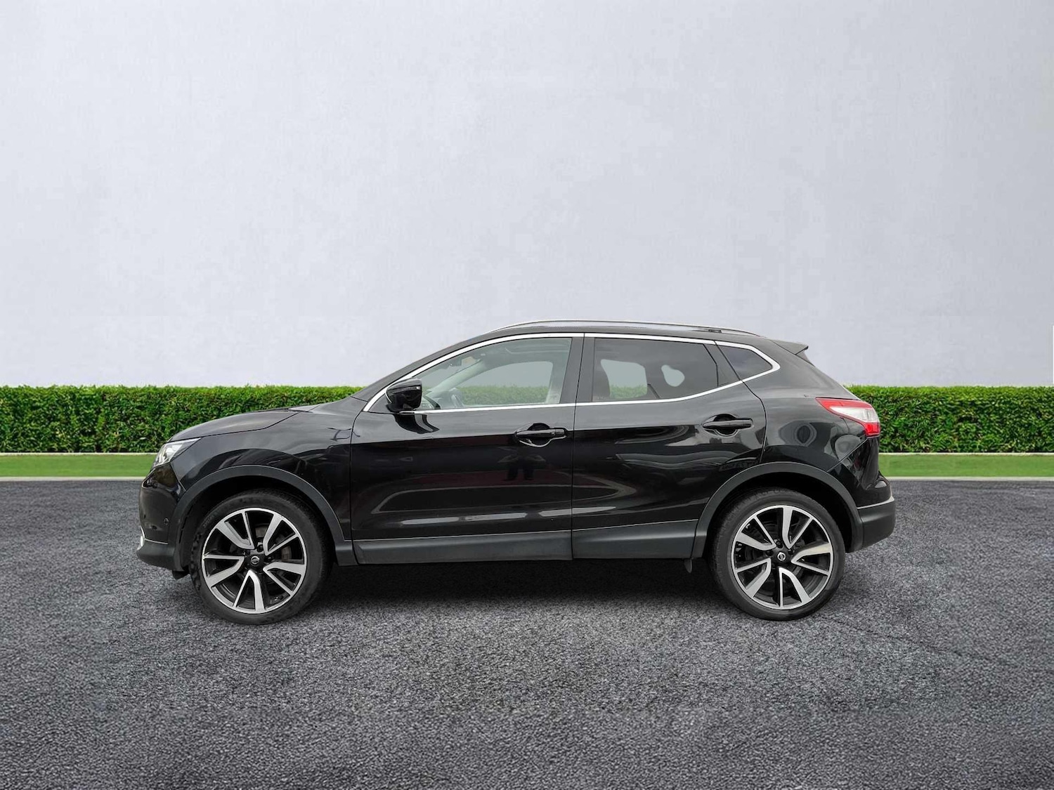Used Nissan Qashqai 2017 for sale - 76651281: Photo 4