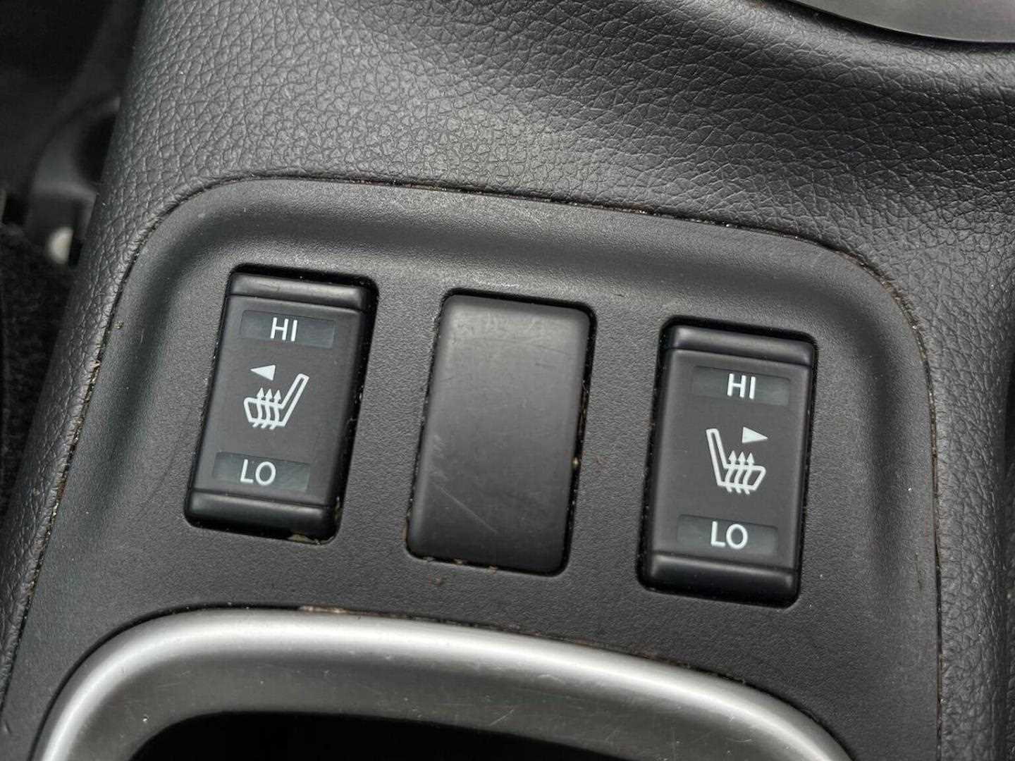 Used Nissan Navara 2021 for sale - 76791926: Photo 25