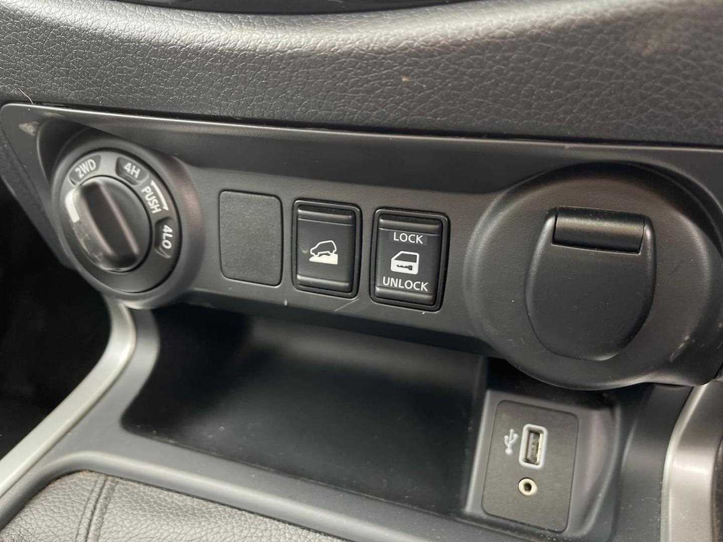 Used Nissan Navara 2021 for sale - 76791926: Photo 40