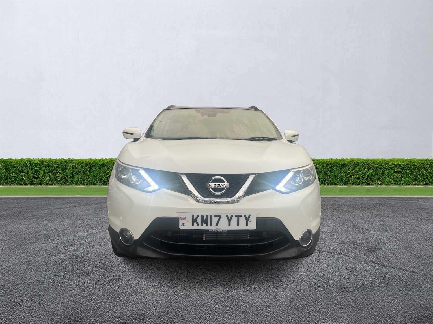 Used Nissan Qashqai 2017 for sale - 76651269: Photo 2