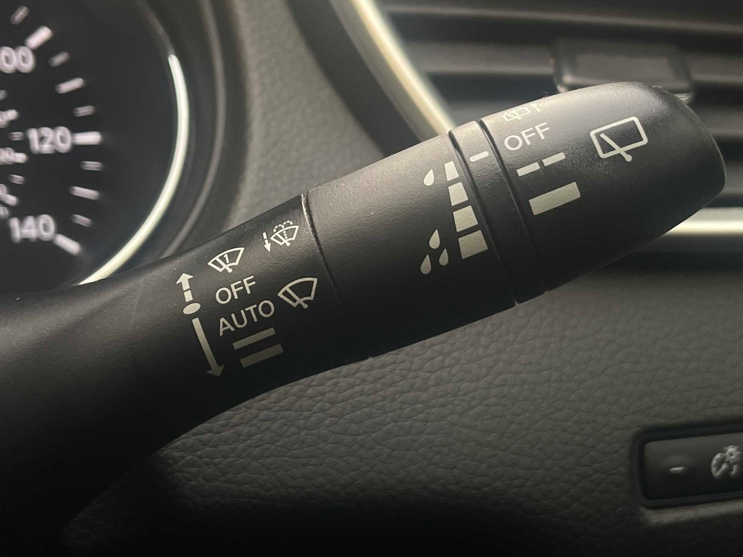 Used Nissan Qashqai 2017 for sale - 76651269: Photo 29