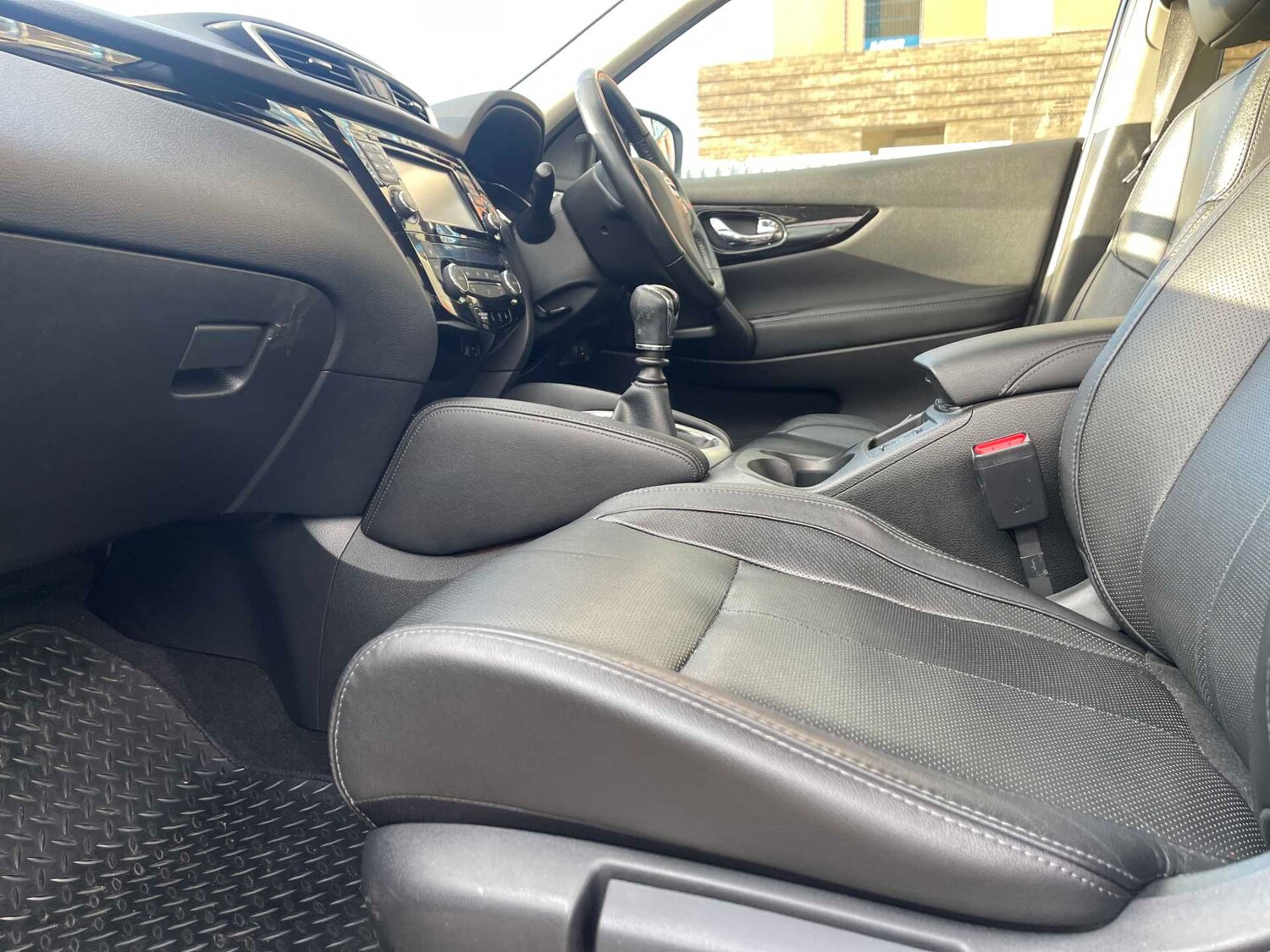 Used Nissan Qashqai 2015 for sale - 76651282: Photo 16