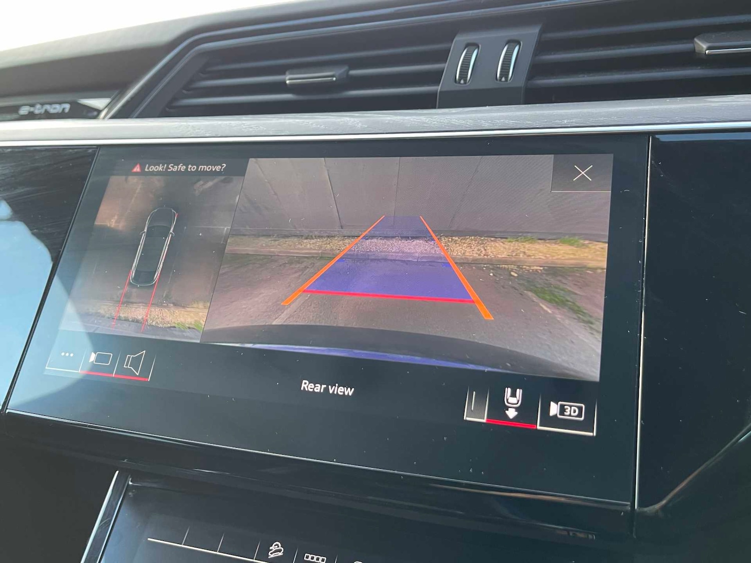 Used Audi e-tron 2022 for sale - 77487451: Photo 11