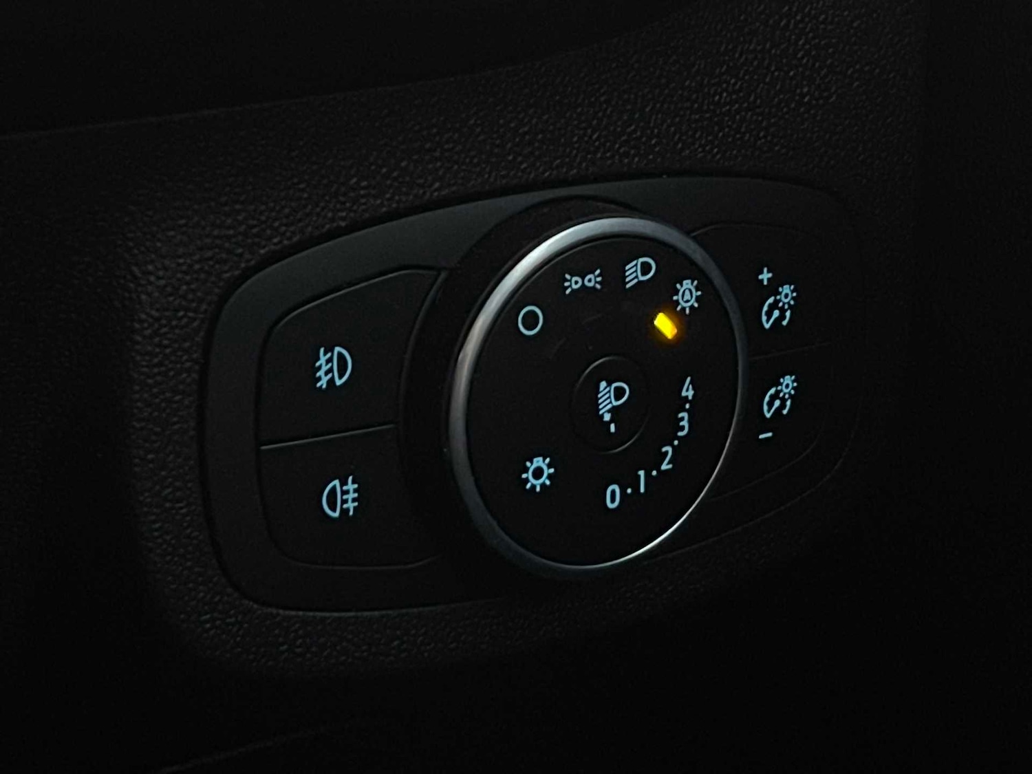 Used Ford Fiesta 2019 for sale - 76477318: Photo 42