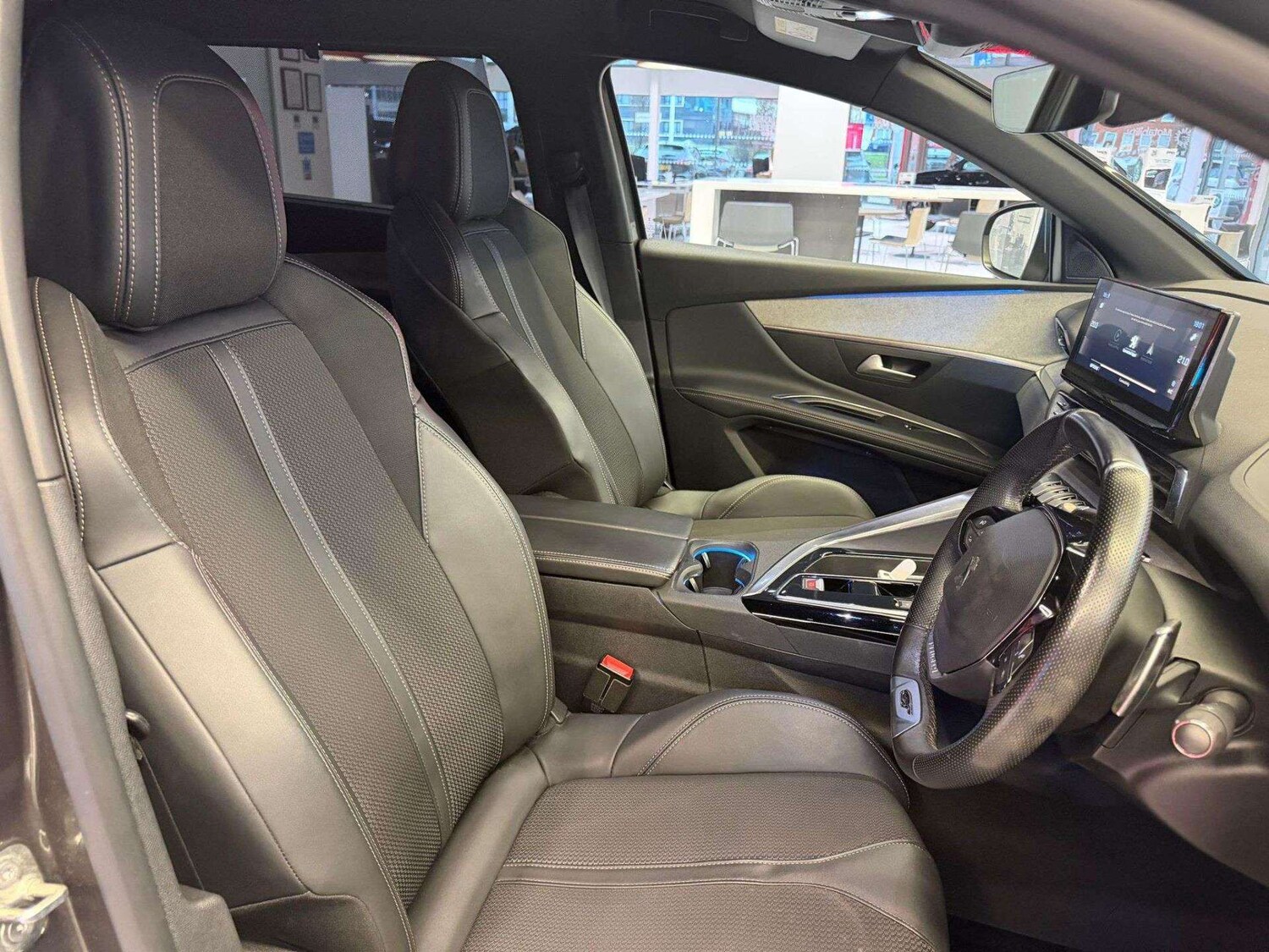 Used Peugeot 5008 2023 for sale - 78106385: Photo 23