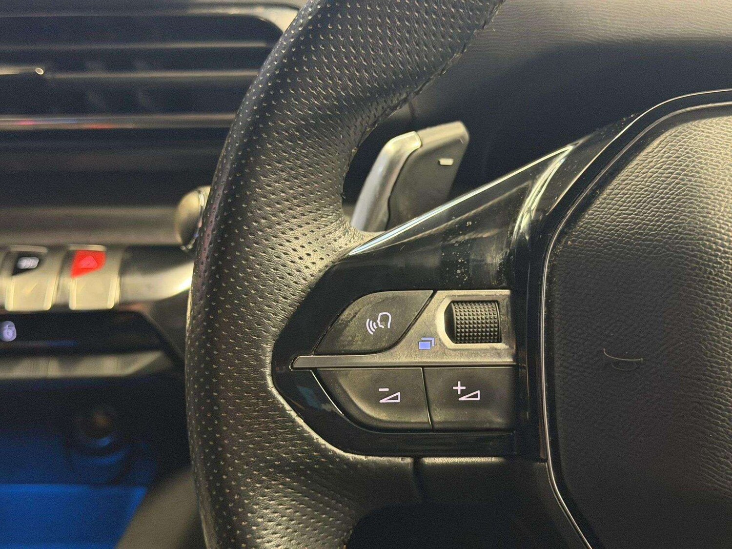 Used Peugeot 5008 2023 for sale - 78106385: Photo 25