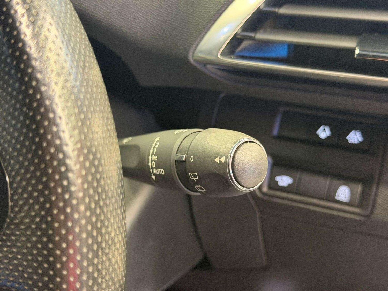 Used Peugeot 5008 2023 for sale - 78106385: Photo 26