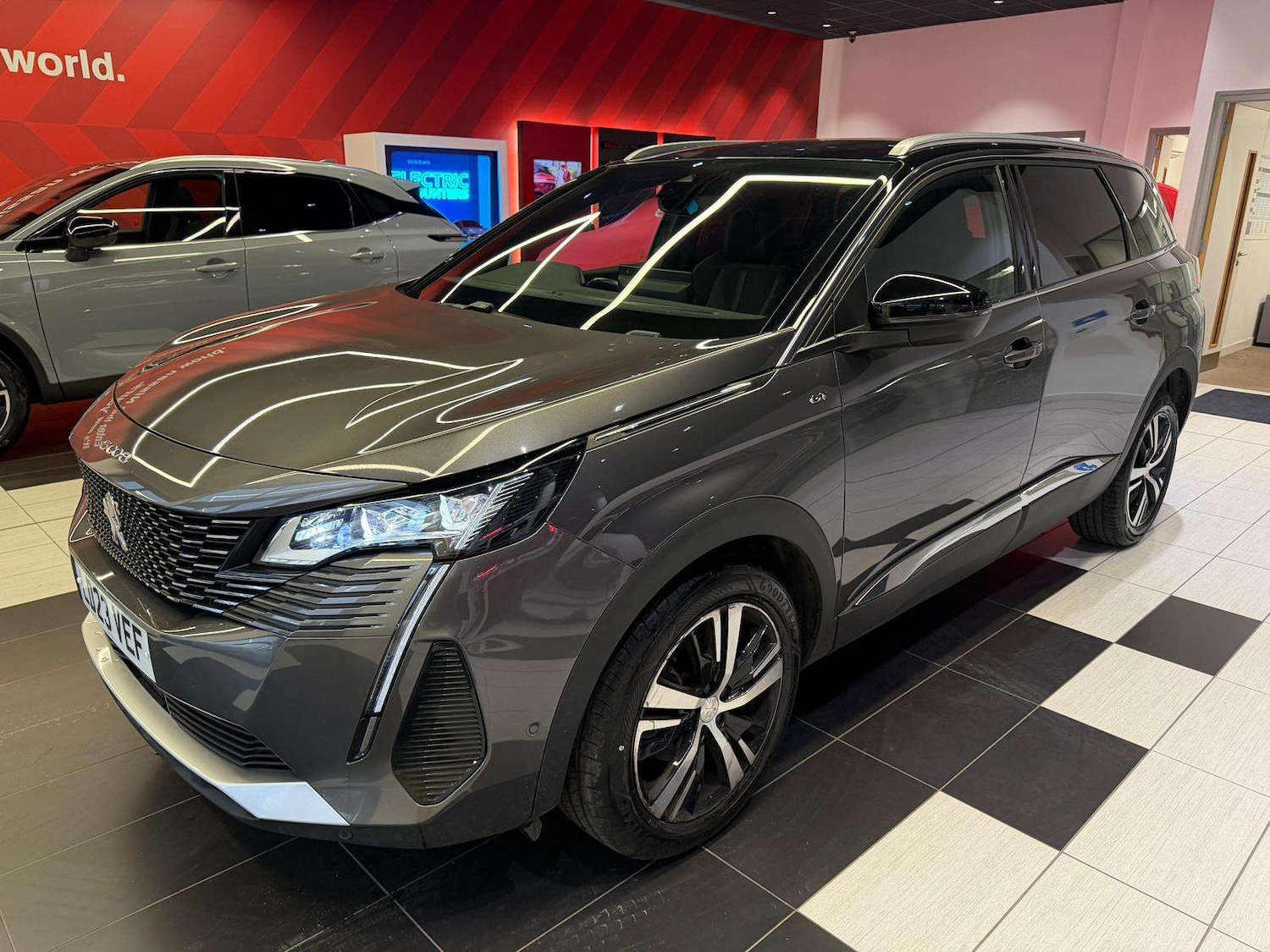 Used Peugeot 5008 2023 for sale - 78106385: Photo 3