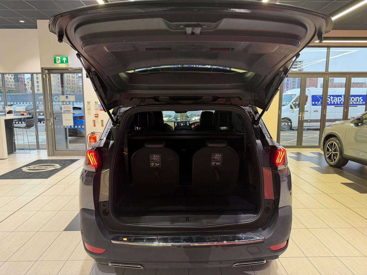 Used Peugeot 5008 2023 for sale - 78106385: Photo 9