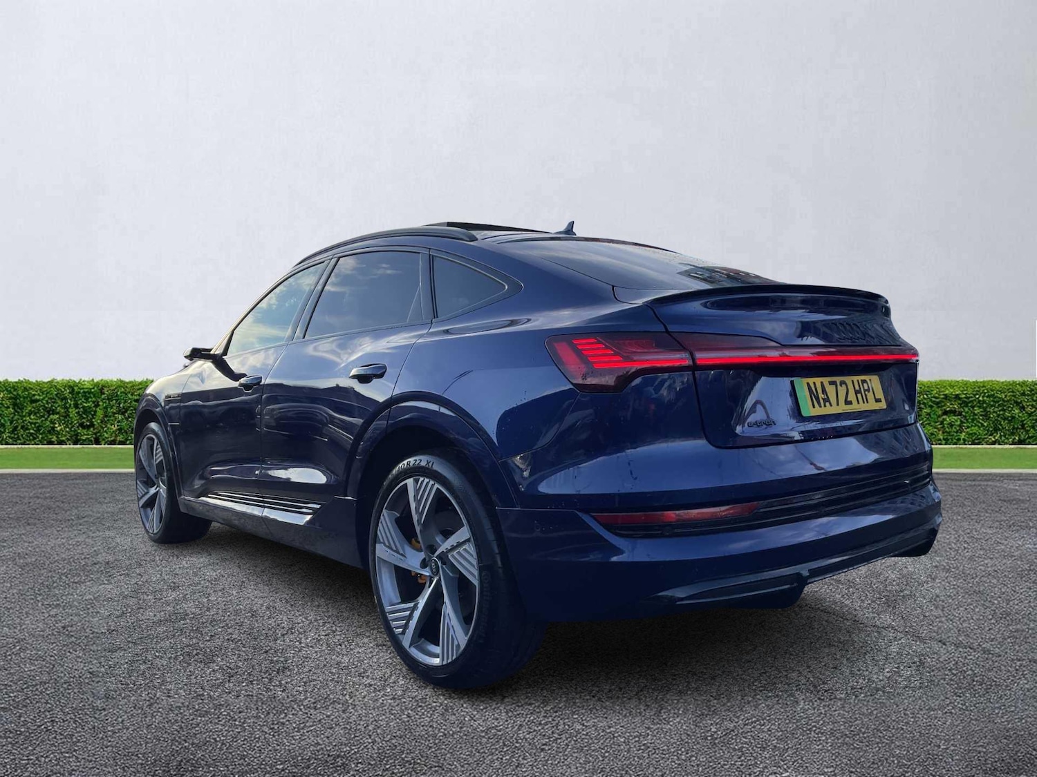 Used Audi e-tron 2022 for sale - 77906704: Photo 5