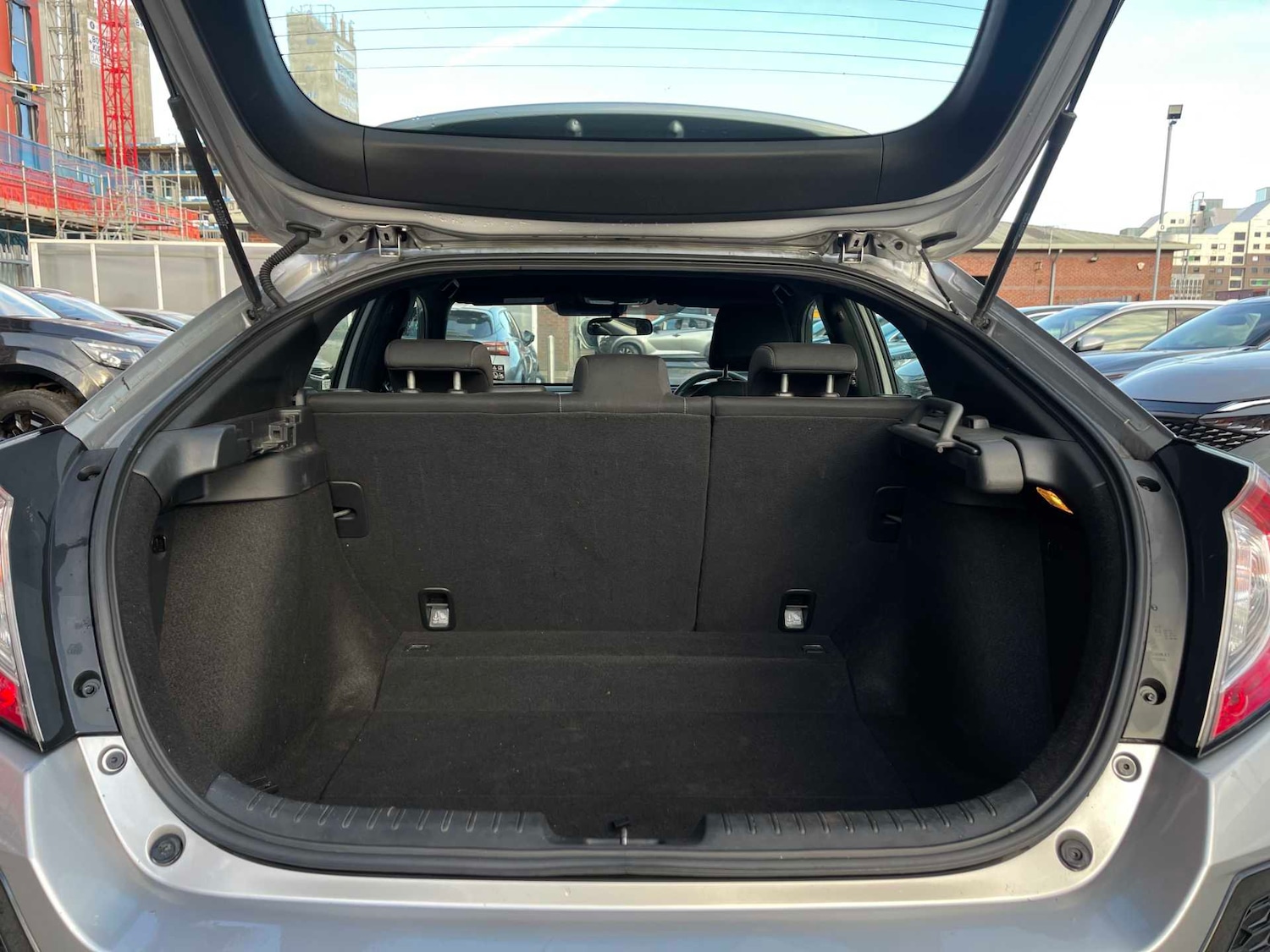 Used Honda Civic 2018 for sale - 77078031: Photo 28