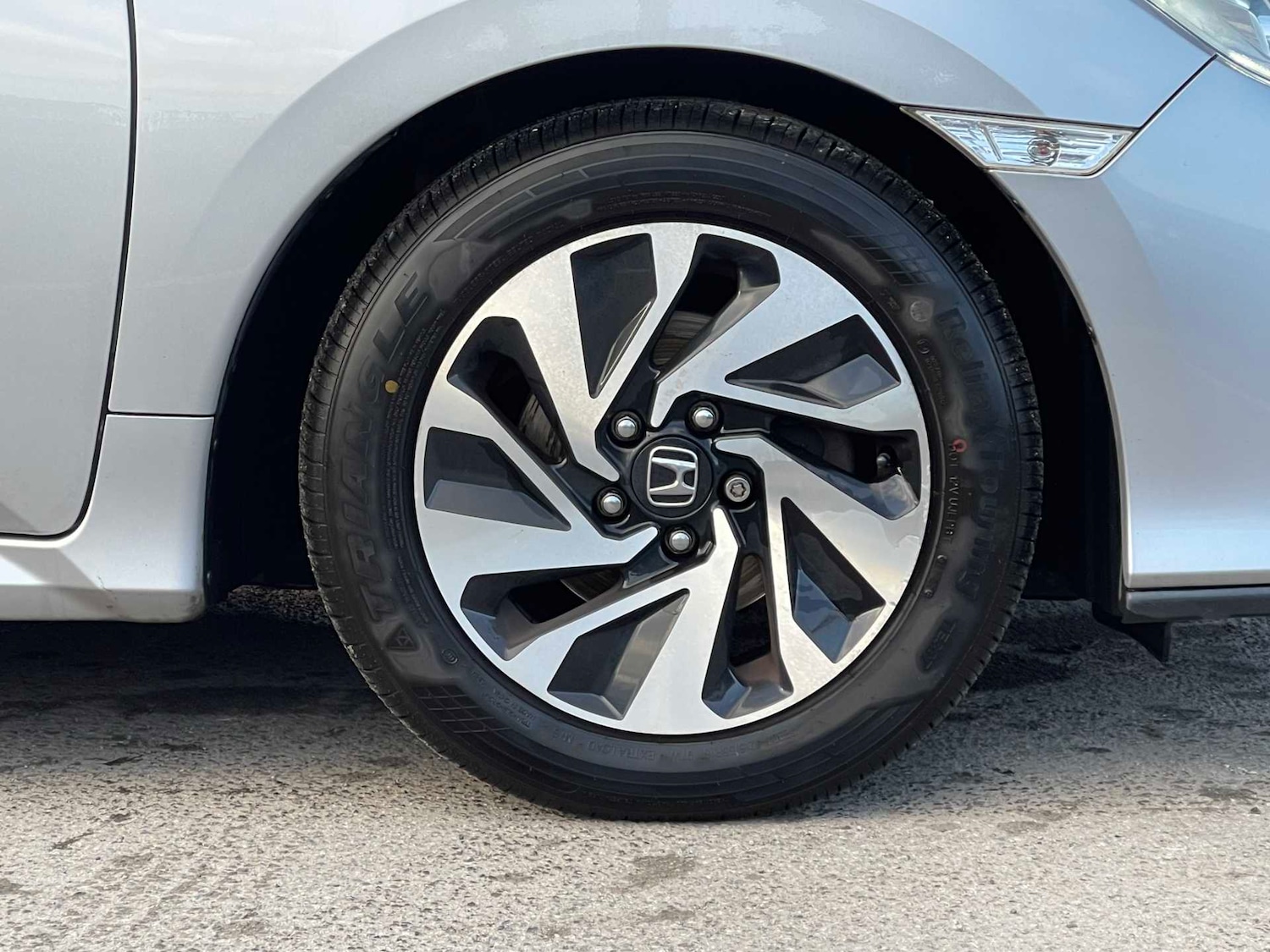 Used Honda Civic 2018 for sale - 77078031: Photo 9