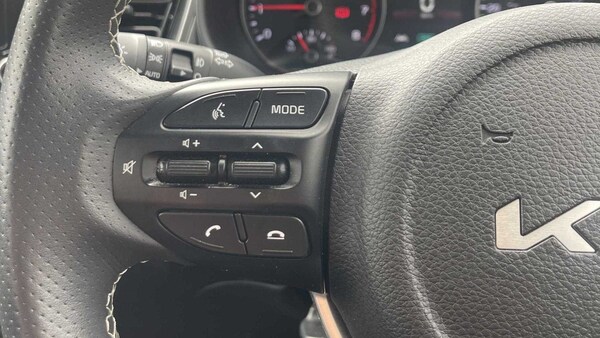 Used Kia Stonic 2022 for sale - 75437138: Photo 33