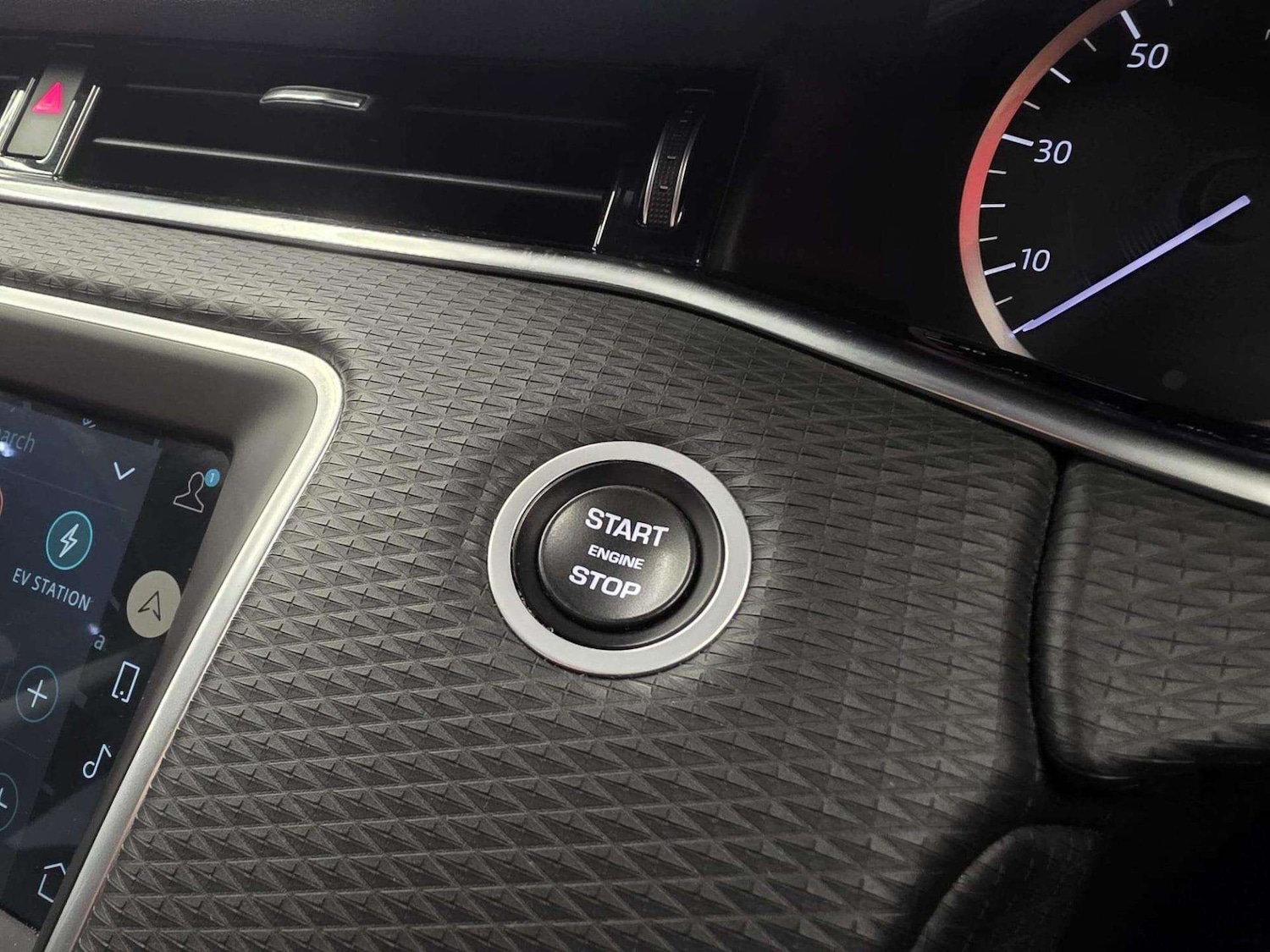 Used Land Rover Range Rover Evoque 2021 for sale - 77962336: Photo 40