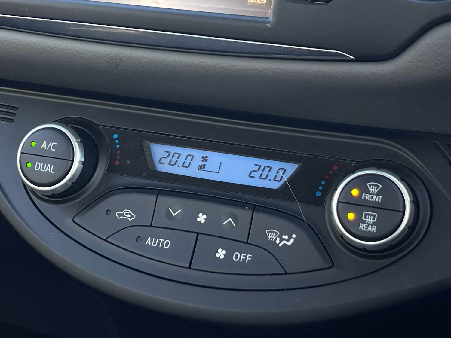 Used Toyota Yaris 2019 for sale - 76830731: Photo 25