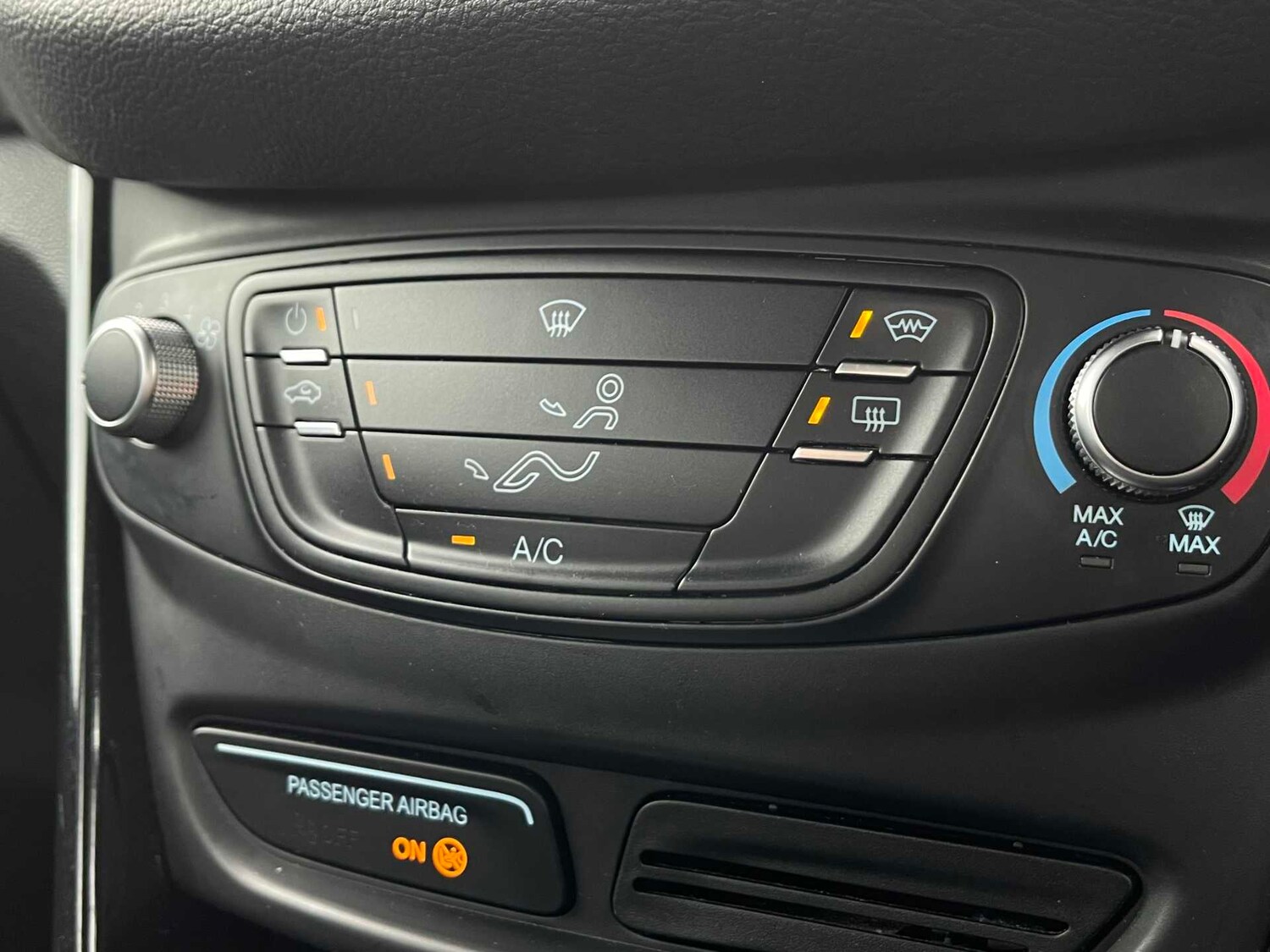 Used Ford B-MAX 2017 for sale - 76477313: Photo 24