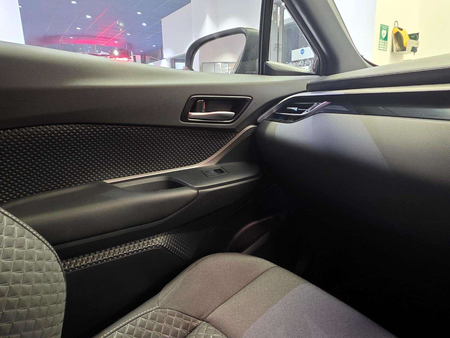 Used Toyota C-HR 2022 for sale - 77759399: Photo 28