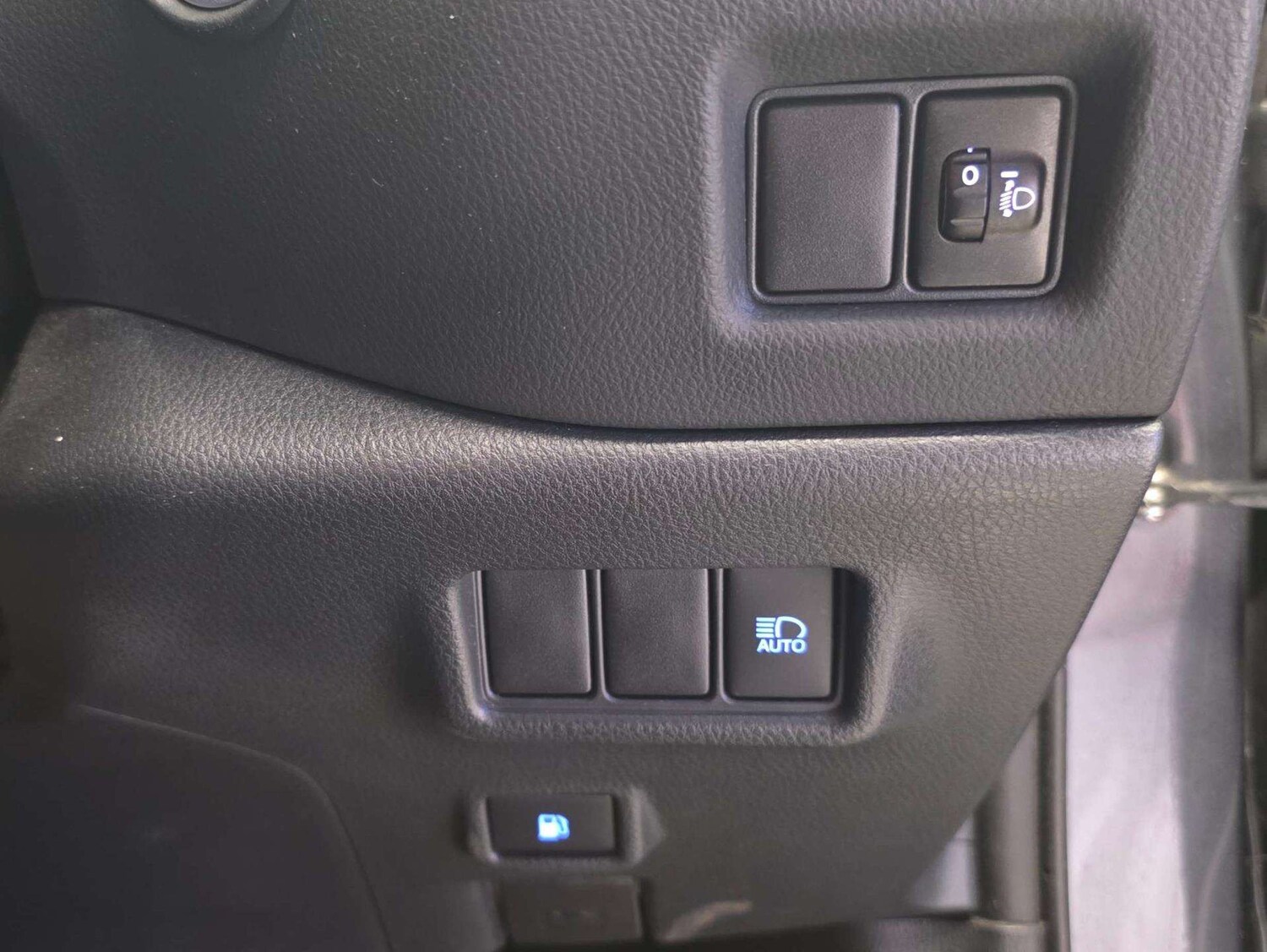 Used Toyota C-HR 2022 for sale - 77759399: Photo 32