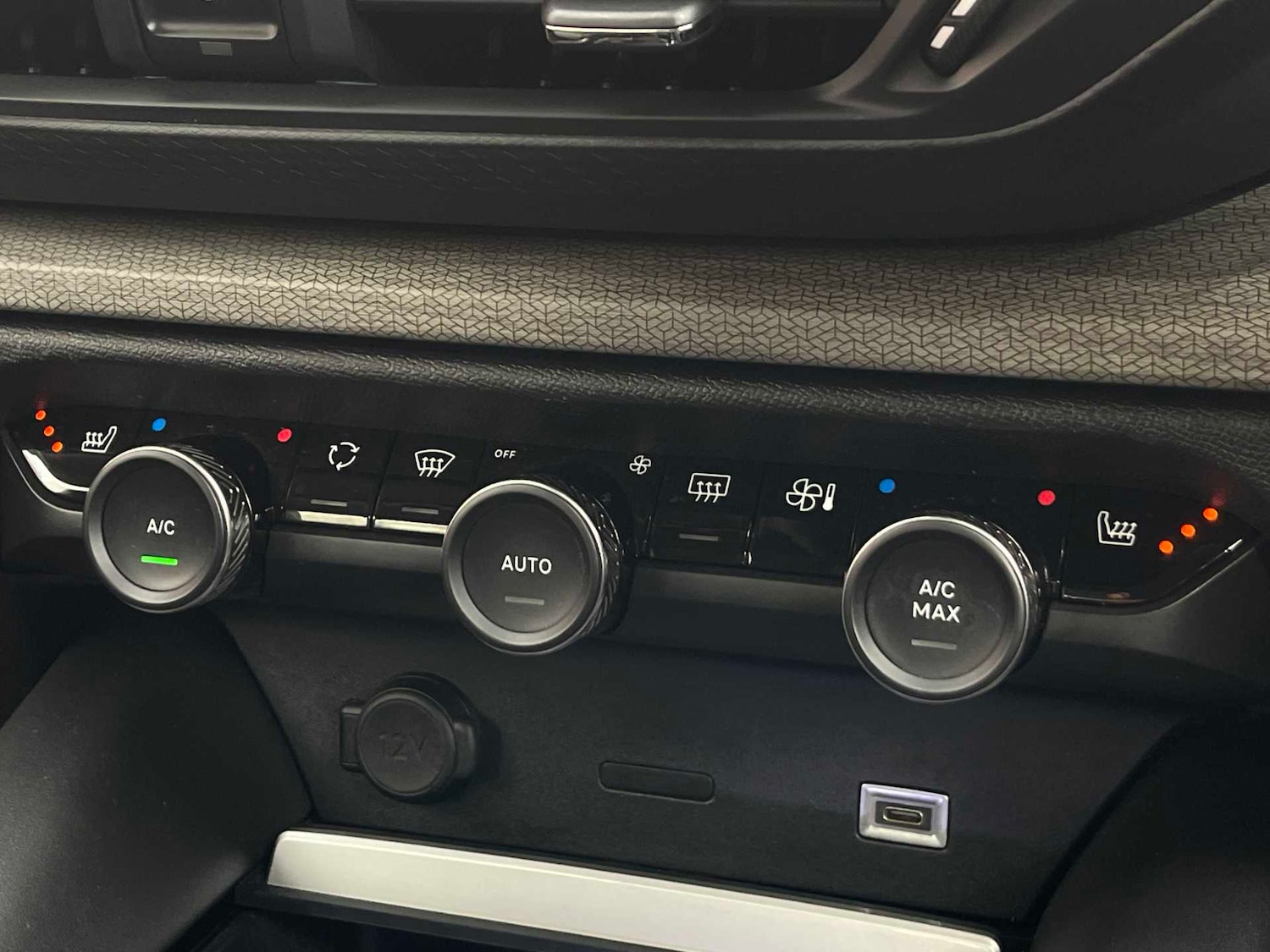 Used Citroen C5 X 2023 for sale - 78131804: Photo 24