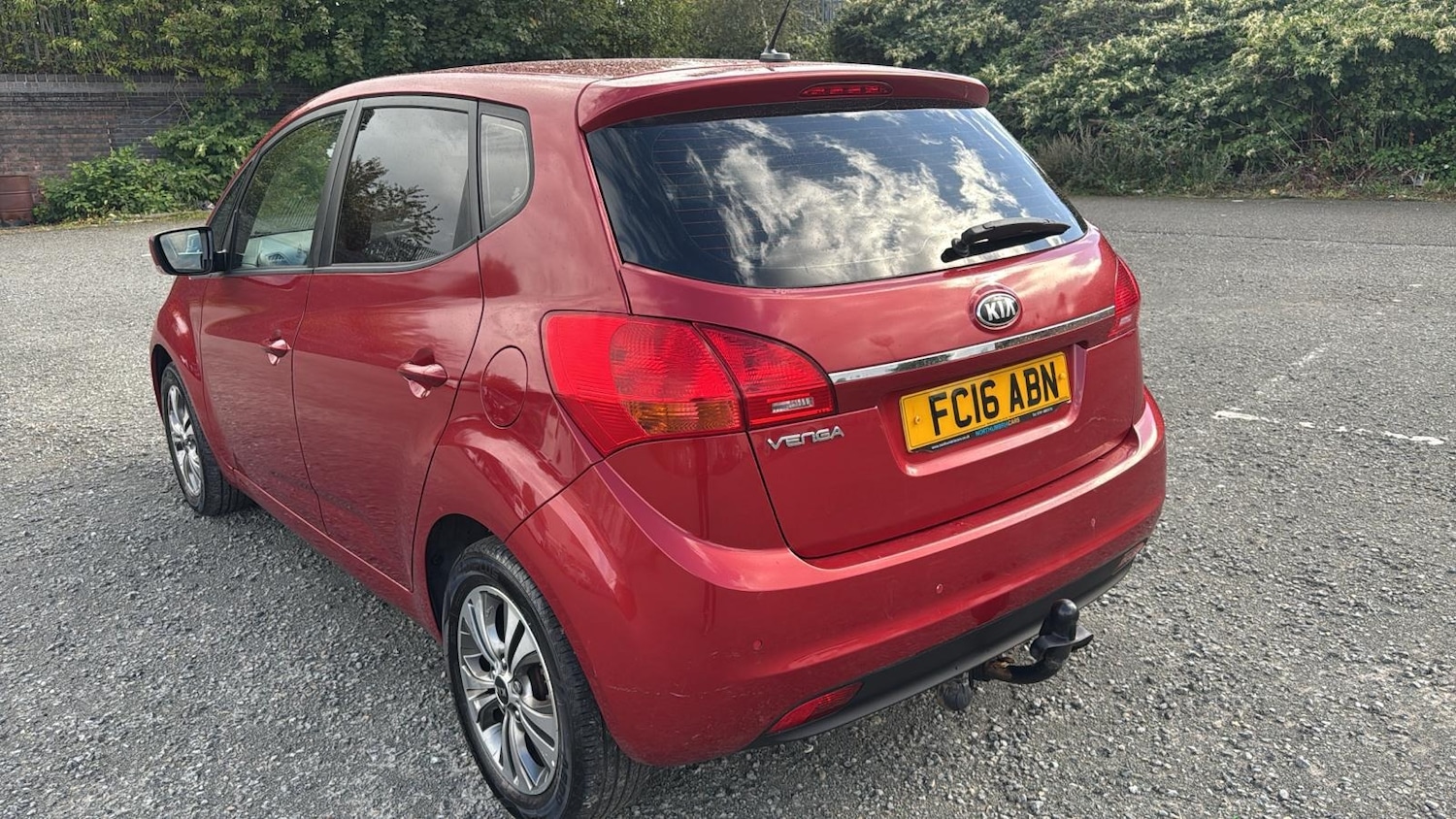 Used Kia Venga 2016 for sale - 76135842: Photo 2
