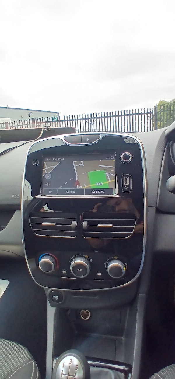 Used Renault Clio 2015 for sale - 75610822: Photo 11