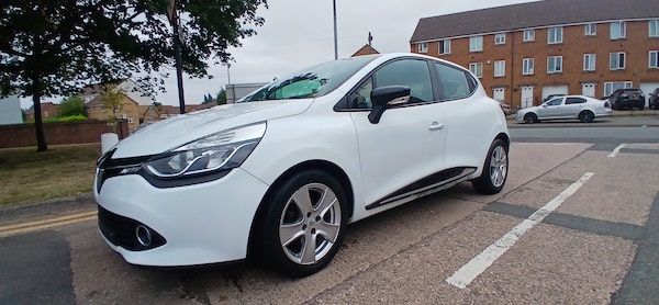 Used Renault Clio 2015 for sale - 75610822: Photo 3