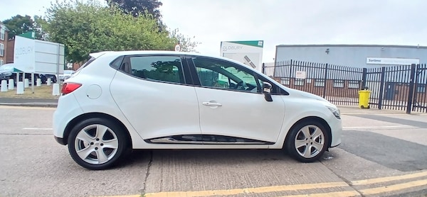 Used Renault Clio 2015 for sale - 75610822: Photo 6