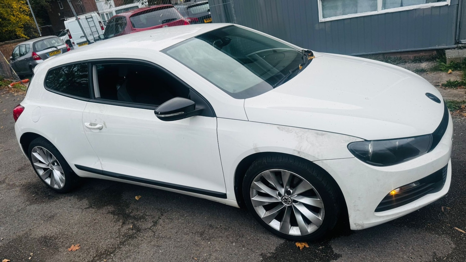 Used Volkswagen Scirocco 2010 for sale - 76377039: Photo 4