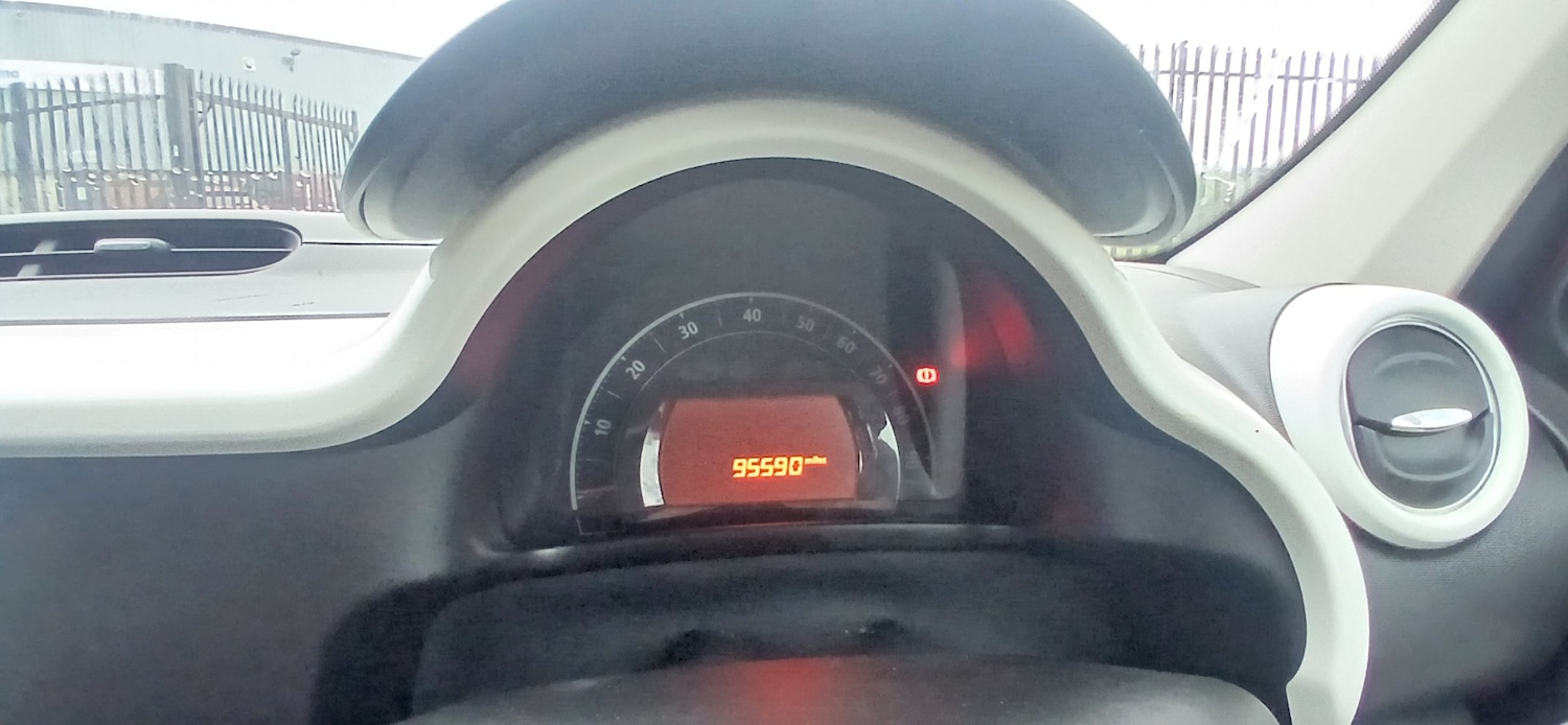 Used Renault Twingo 2015 for sale - 77083591: Photo 11