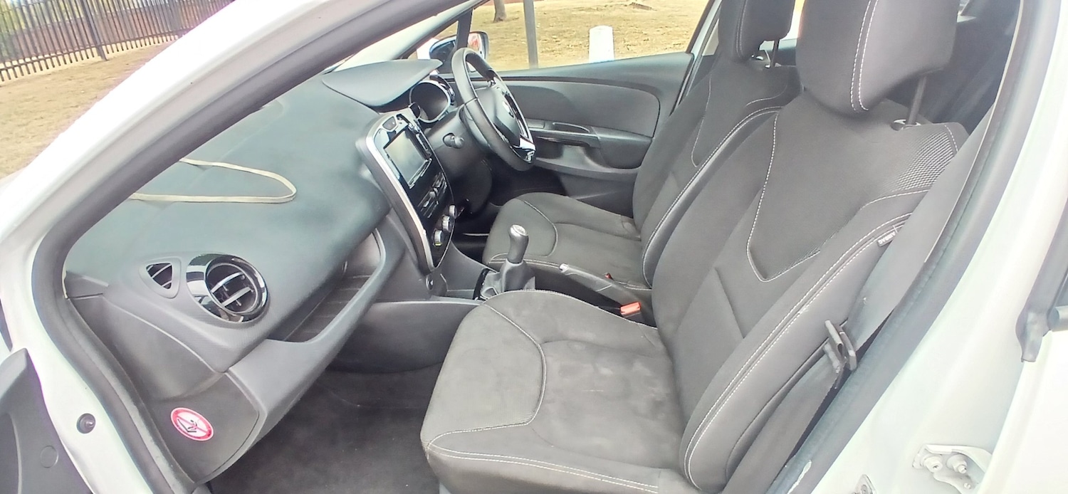 Used Renault Clio 2015 for sale - 76594762: Photo 16