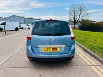 Used Renault Grand Scenic 2011 for sale - 74785826: Photo