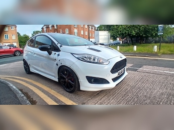 Used Ford Fiesta 2015 for sale - 78933421: Photo