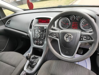 Used Vauxhall Astra 2013 for sale - 75376610: Photo