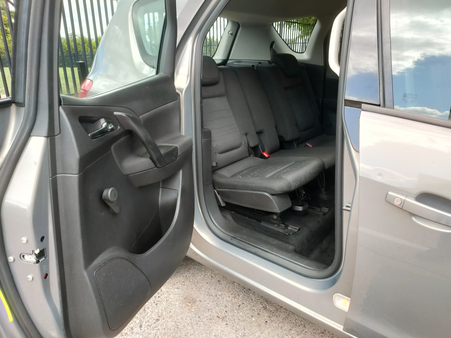 Vehicle 21