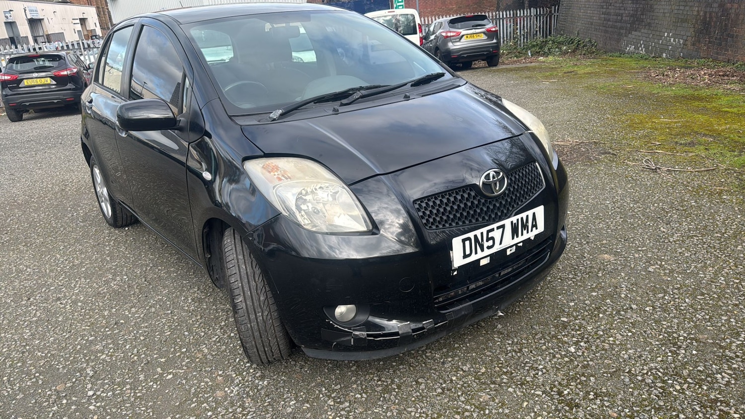 Used Toyota Yaris 2011 for sale - 77975997: Photo 1