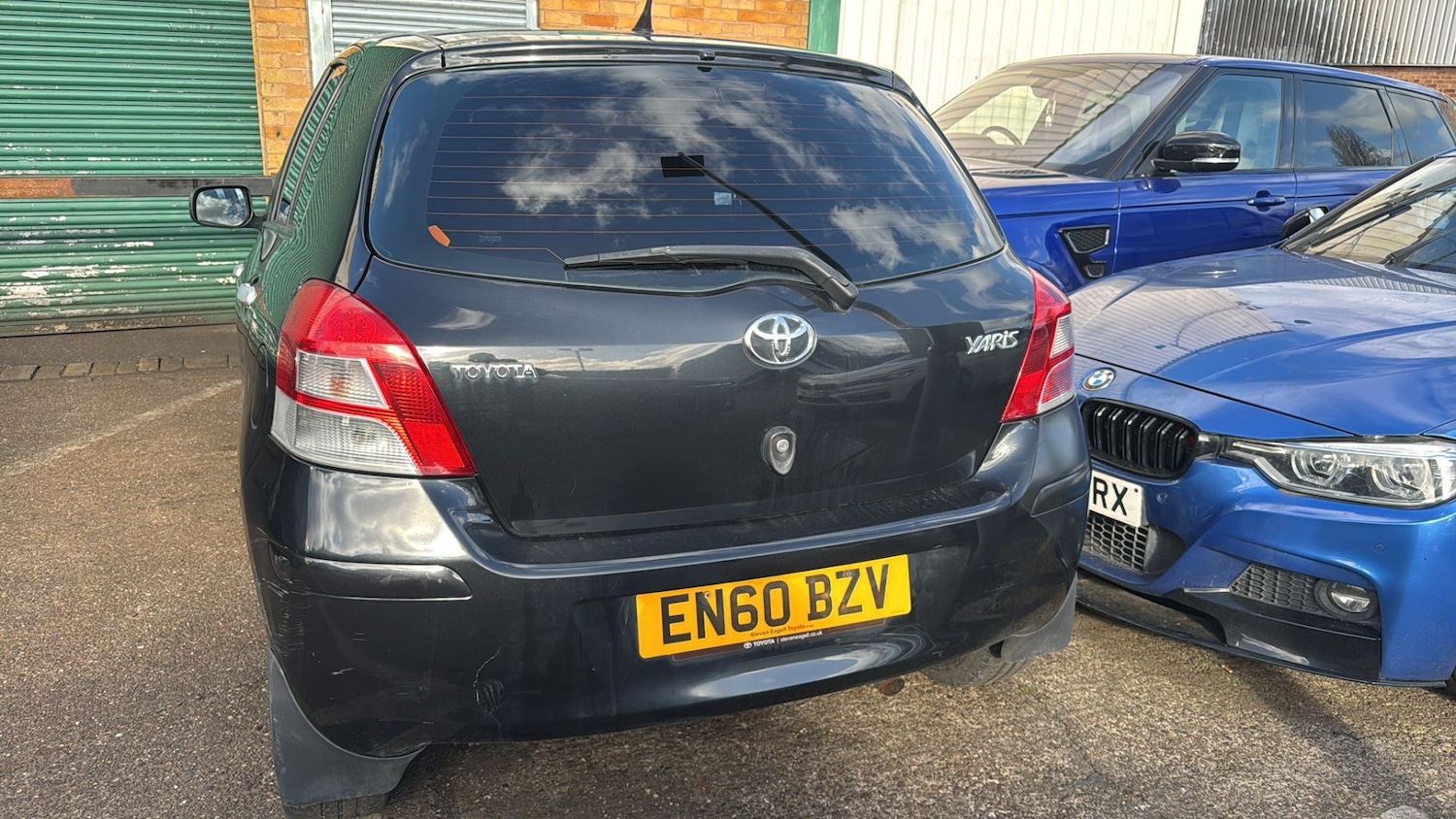 Used Toyota Yaris 2011 for sale - 77975997: Photo 3